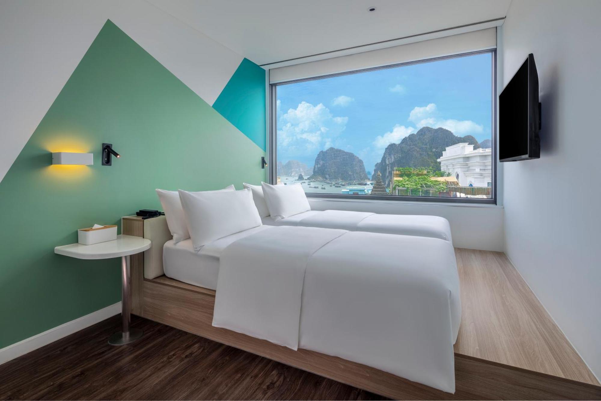 Tru By Hilton Ha Long Hon Gai Centre Hotel Екстериор снимка